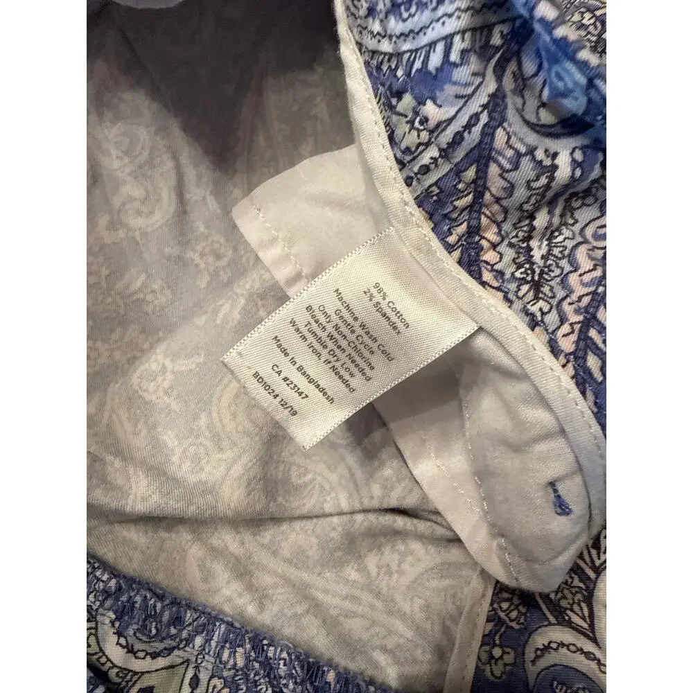 TALBOTS PAISLEY PRINT SHORTS - Size 8